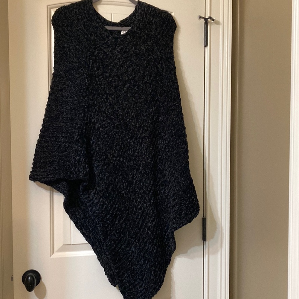 Women's Black Sweater Poncho NWOT